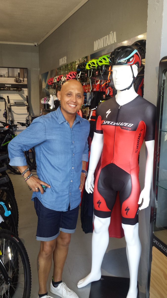 claudiobustios's tweet photo. Expectativa versus realidad #specialized @bikechile_store @Ironmanpucon @triatlonuc #YoCorroPucón https://t.co/pOlRZUhHRS