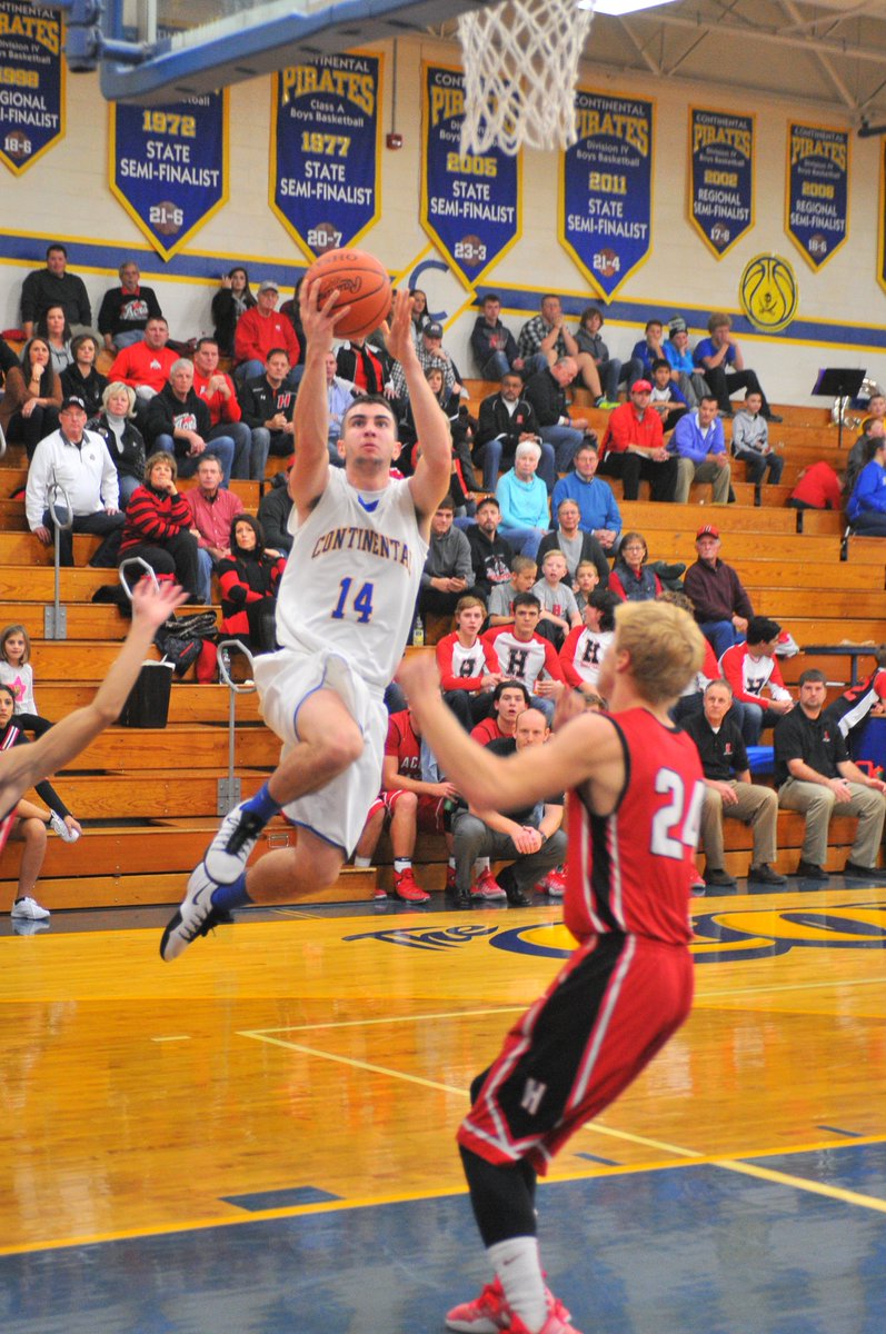 crescentsports's tweet image. Congratulations to Continental's Wade Stauffer (@WadeStauffer) on being named C-N Boys Basketball POW last week! @CHSAthleticDept