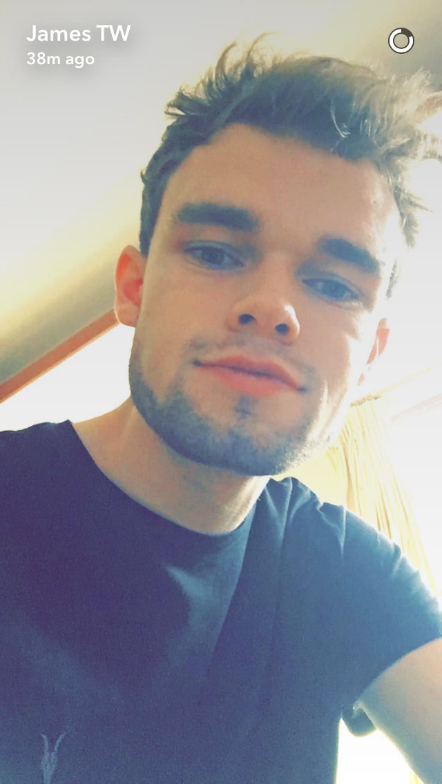 DifferentAmy's tweet photo. Here's @JamesTWmusic looking like a man with his beard haha https://t.co/jbQMBEPeGe