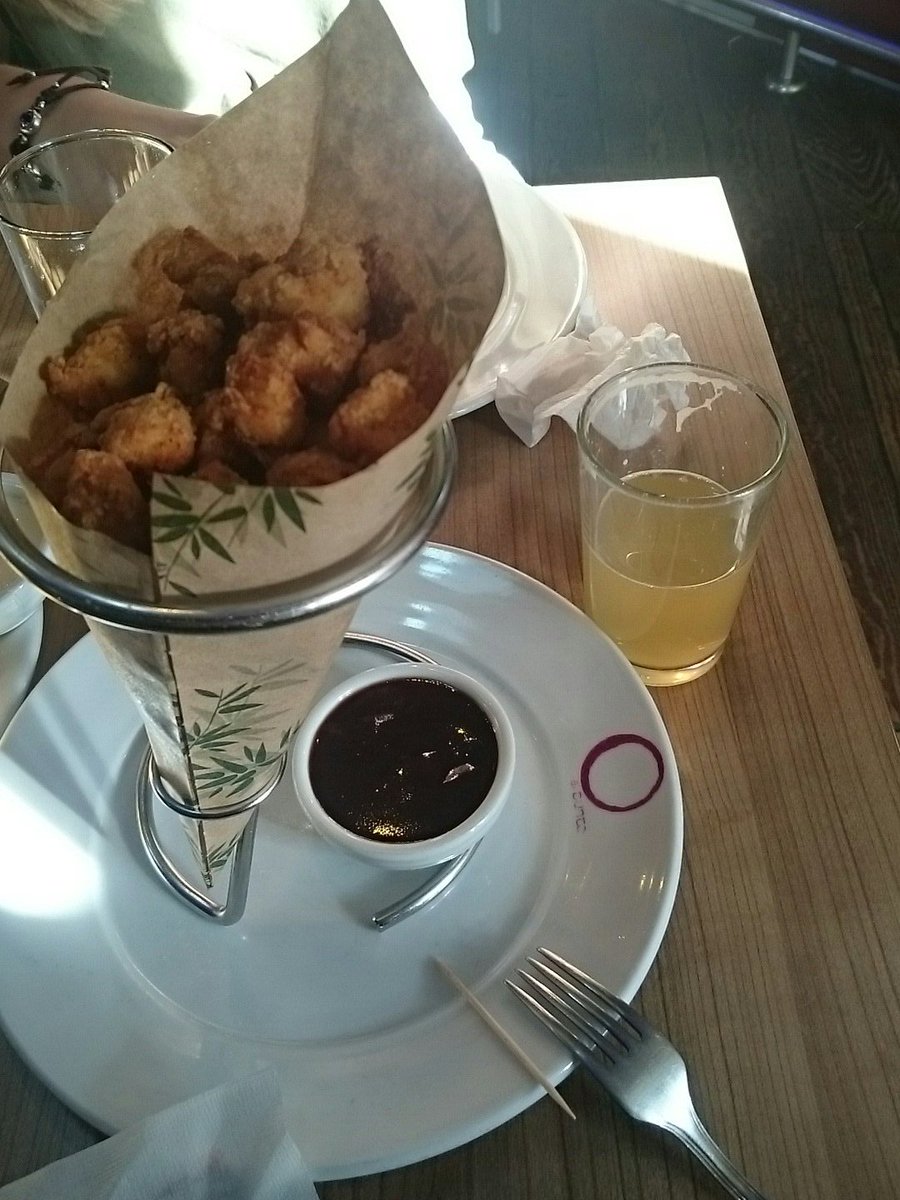 GabiSR4's tweet photo. Popsss de Pollo👌 @TuMamaMeToca https://t.co/bDhaYhV8Ef