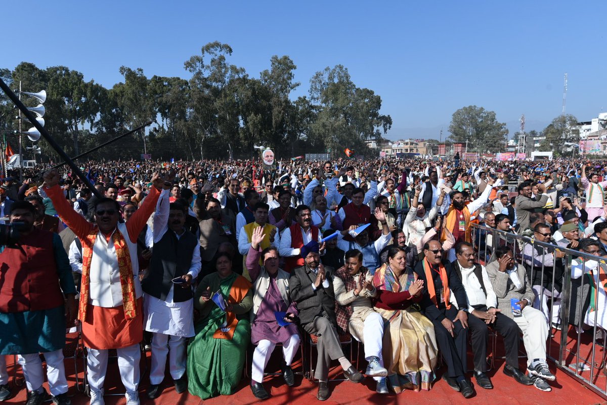 narendramodi tweet picture