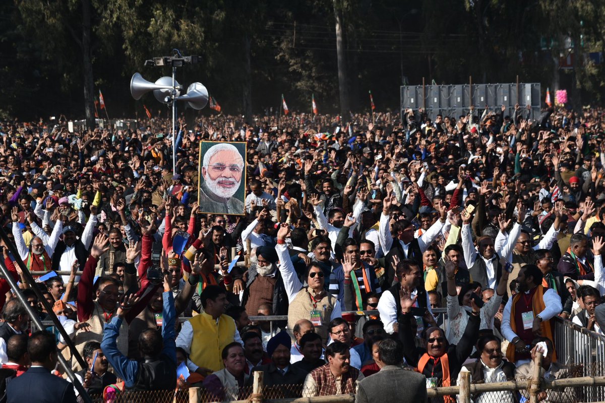 narendramodi tweet picture