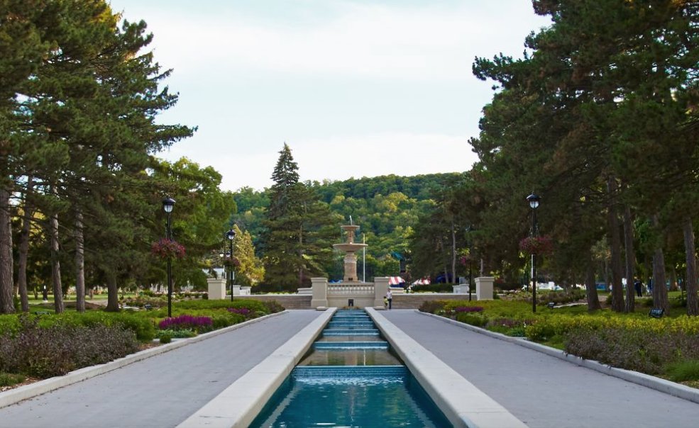 PaulWilsonInHam's tweet photo. On the list of things to look forward to in 2017: Festival of Friends back where it belongs in Gage Park. @TheSpec https://t.co/9xHCwsyKmh https://t.co/DbayS3ZQMS