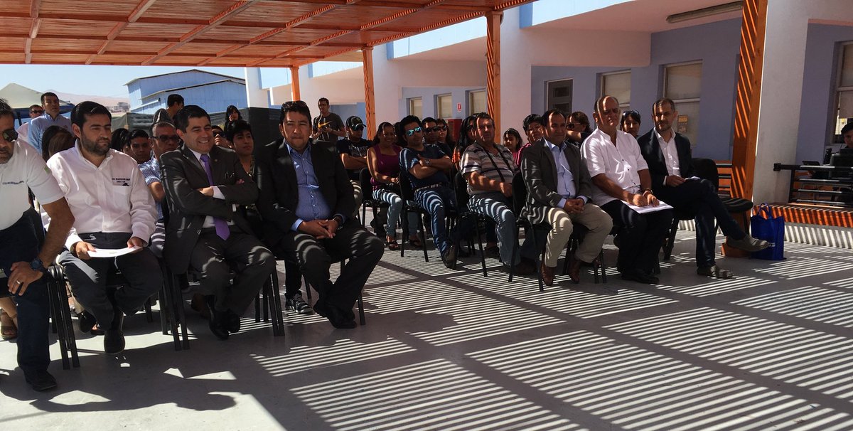 CanalMaho's tweet photo. Alcalde participa en reconocimiento de los mejores puntajes PSU de #AltoHospicio https://t.co/zx3pozNvpr https://t.co/Vj4U5brBSe