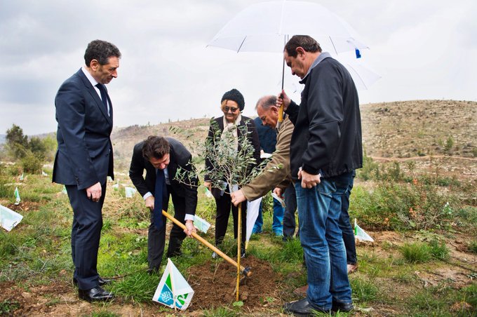 Voir l'image sur Twitter Voir l'image sur Twitter