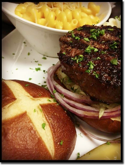 nyeblast's tweet photo. Get in the New Year spirit and head over to #EmeraldLoop before Chi-Town Rising. #IrishHospitality https://t.co/cok9TF3MRO https://t.co/joMlQ7jK68