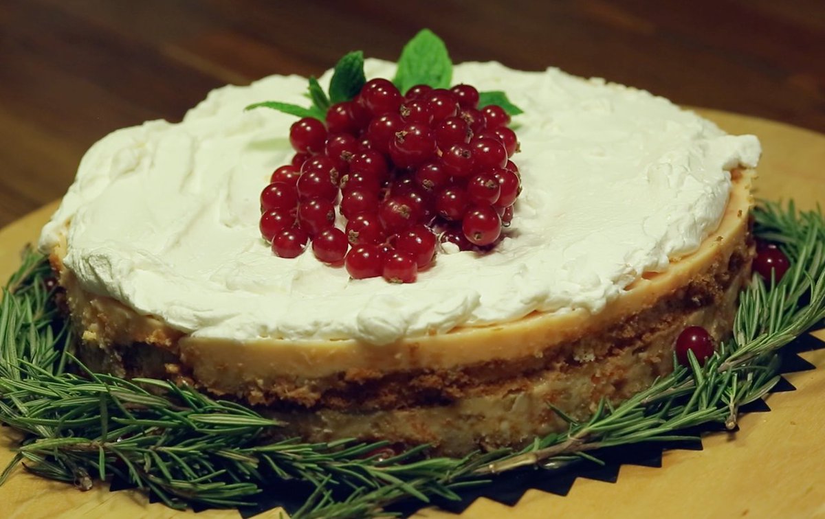 cevaptv's tweet photo. Yılbaşı sofranız için günün önerisi: #balkabaklıcheesecake https://t.co/4HltDNWKe5 https://t.co/ksQF1hzIY5