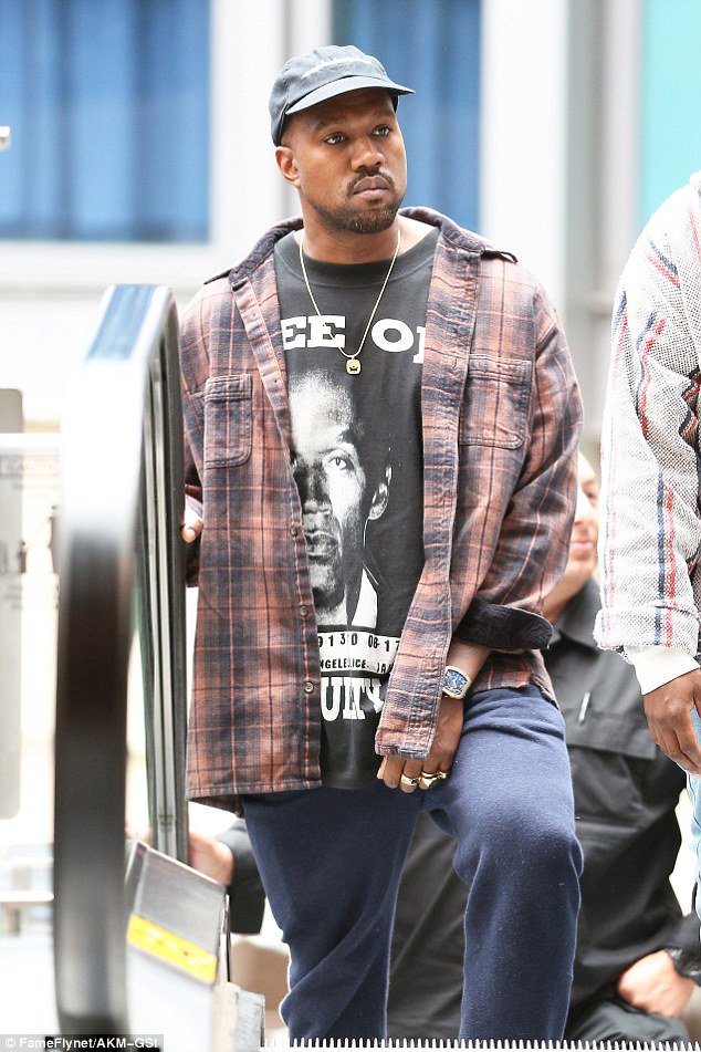 Datpiff On Twitter Kanyewest Rockin A Free O J Simpson Shirt
