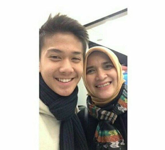 Time flies so fast baal😢 dari dulu kamu yg masih unyu sampe skrg iqbaal yg cool &amp; ganteng❣#happy17iqbaal <a href="/iqbaale/">iqbaal ramadhan</a>