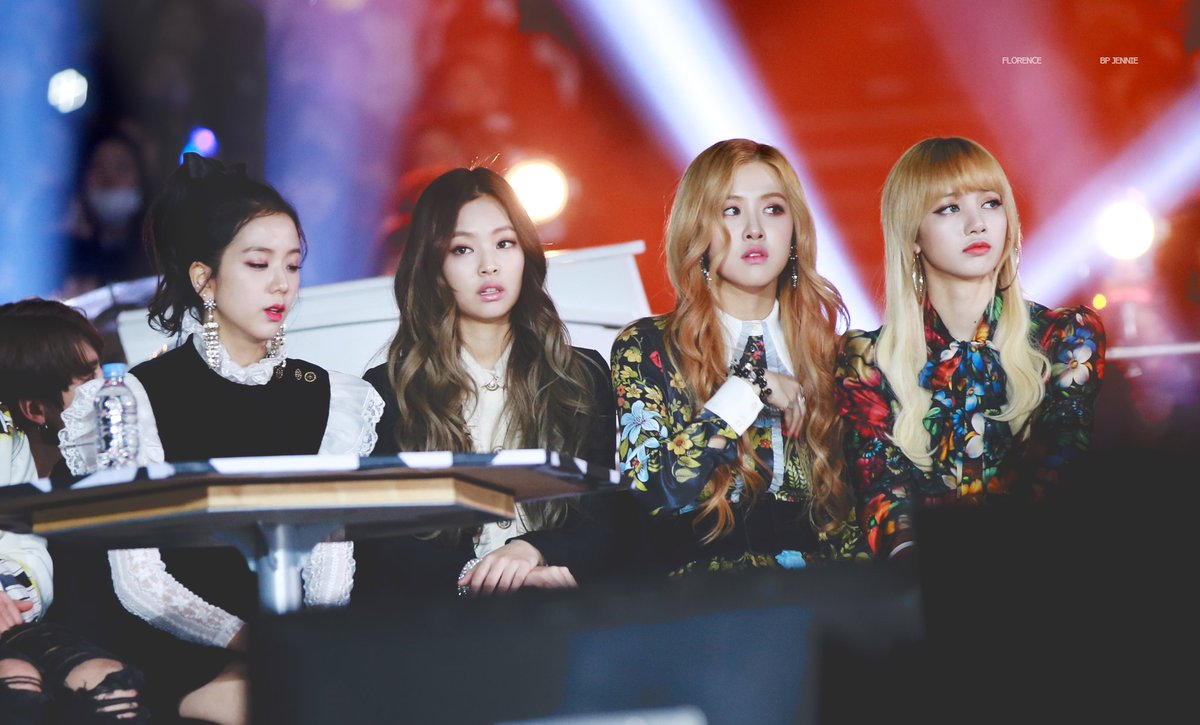 florence_JN's tweet photo. 161226 가요대전 #BLACKPINK #블랙핑크 #JISOO #ROSÉ #JENNIE #LISA
🌸현석이네 꽃밭 🐰🐻🐶🐤🌸 https://t.co/C7j2KSR68v