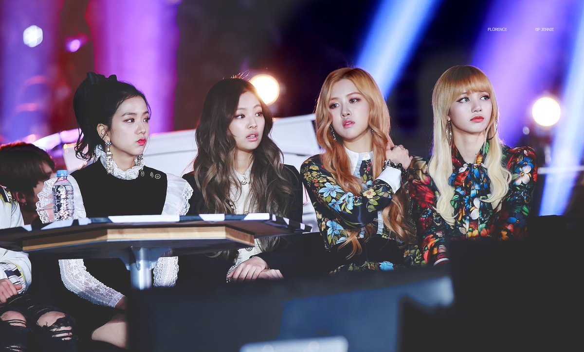 florence_JN's tweet photo. 161226 가요대전 #BLACKPINK #블랙핑크 #JISOO #ROSÉ #JENNIE #LISA
🌸현석이네 꽃밭 🐰🐻🐶🐤🌸 https://t.co/C7j2KSR68v