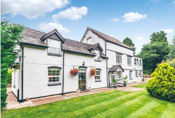 glitterypinksam's tweet image. For Sale fineandcountry.com/uk/search?tag=… #countrylife #wales