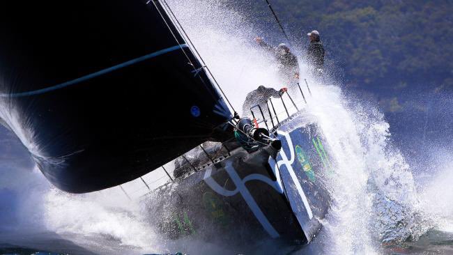 #Breaking: We have a winner! <a href="/PerpetualLoyal/">Perpetual Loyal</a> sets new race record in <a href="/rshyr/">Rolex Sydney Hobart</a>  ROLLING COVERAGE via <a href="/amandalulham/">amanda lulham</a> bit.ly/2i8lPfu