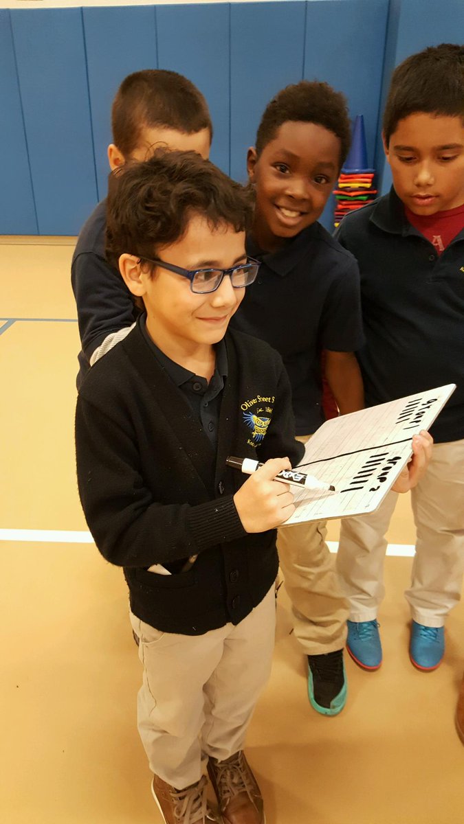 oliverExcel's tweet photo. Learning time in a unique fun way @CruzELTNewarkNJ @SWilsonELT @raymarin_ELT @OliverSchool @ELT_Newark @BedtimeMath https://t.co/lbHhy8o2fN