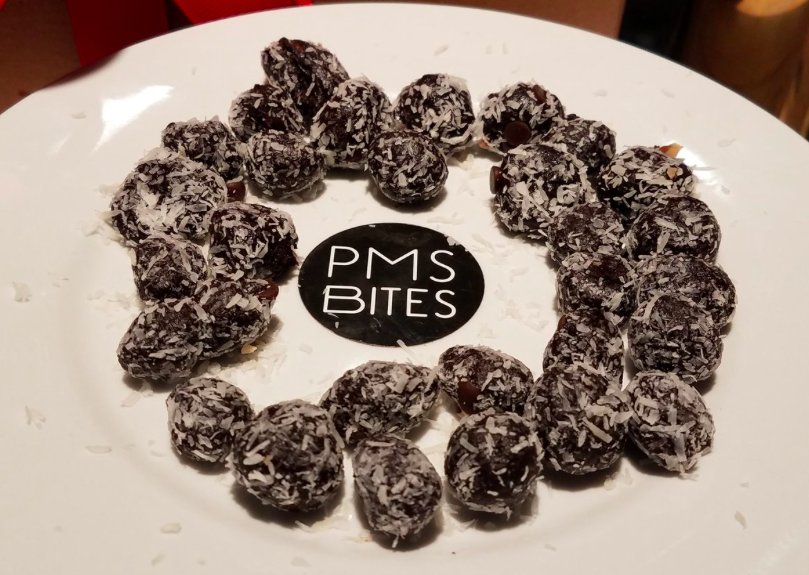 PMSBites's tweet photo. #PMSBites is the perfect snack to keep you on track #resolution #NewYears #Healthy https://t.co/xeeXAlOcpb