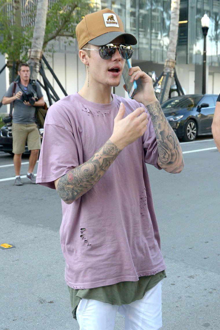 desertedme's tweet photo. Jak można tęsknić za kimś kogo się nie zna, z kim nigdy się nie rozmawiało? A MOŻNA💕 #Justincomeback #PolandWantsPurposeStadiumTour https://t.co/2gkRSgDI92