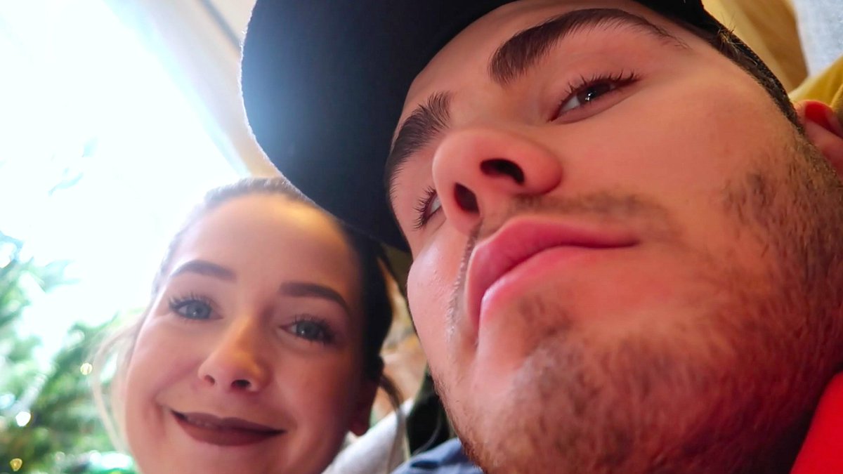 AlfieDeyes's tweet image. SEXY VLOGGING!! youtu.be/tYlCv31lk-s