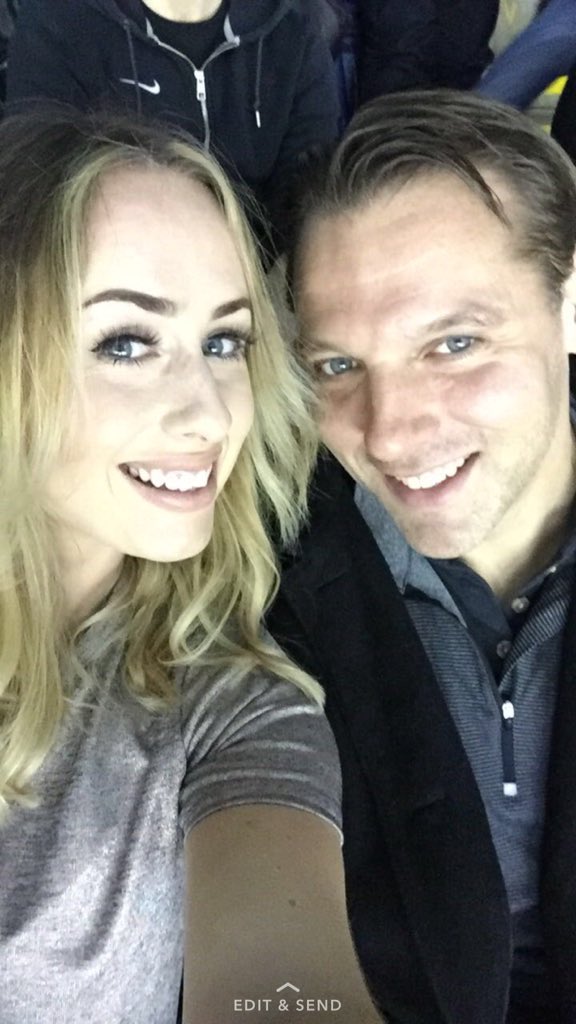 RBrobbin's tweet photo. Coming to support the @PanthersIHC with my man Bryan Schmidt whilst he is back in the UK! @NPanthersBanter @NPHockeyLive @MattDavies_NP https://t.co/jHhAcpETvI