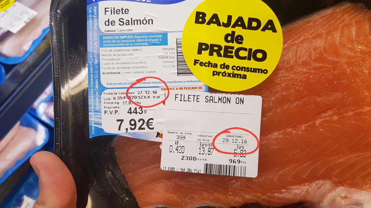 Danieljdg's tweet photo. @Mercadona: bajas 2 euros en el precio y aumentas 2 dias en la caducidad. Baja 2 euros más para que aguante hasta Nochevieja y me lo llevo https://t.co/UTlz3U2ikX