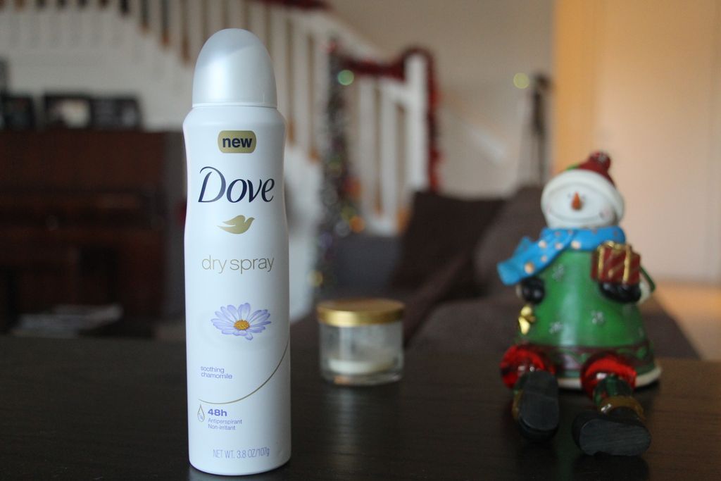 WeAllGrowLatina's tweet photo. The corre corre of the #holidays is almost over but @valentina0609 shares with us a tip to stay fresh: https://t.co/tIm0BSrJvB #ShakeSprayGo https://t.co/xaEvw0JlYs