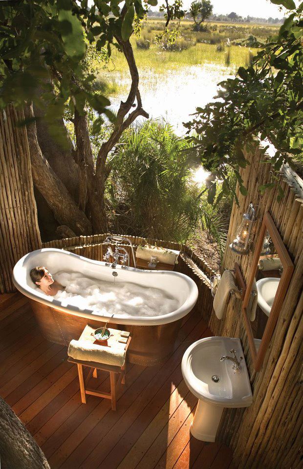 MagnumRecycles's tweet photo. This photo album of unique homes brings the term 'eco-friendly' to an entirely new level...INCREDIBLE!  https://t.co/otmbrJoCah https://t.co/rsEwCjei57