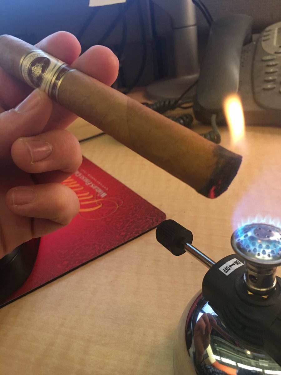 Toasting up the new Facundo by Oliva. Looking forward to this one. #cigarlife