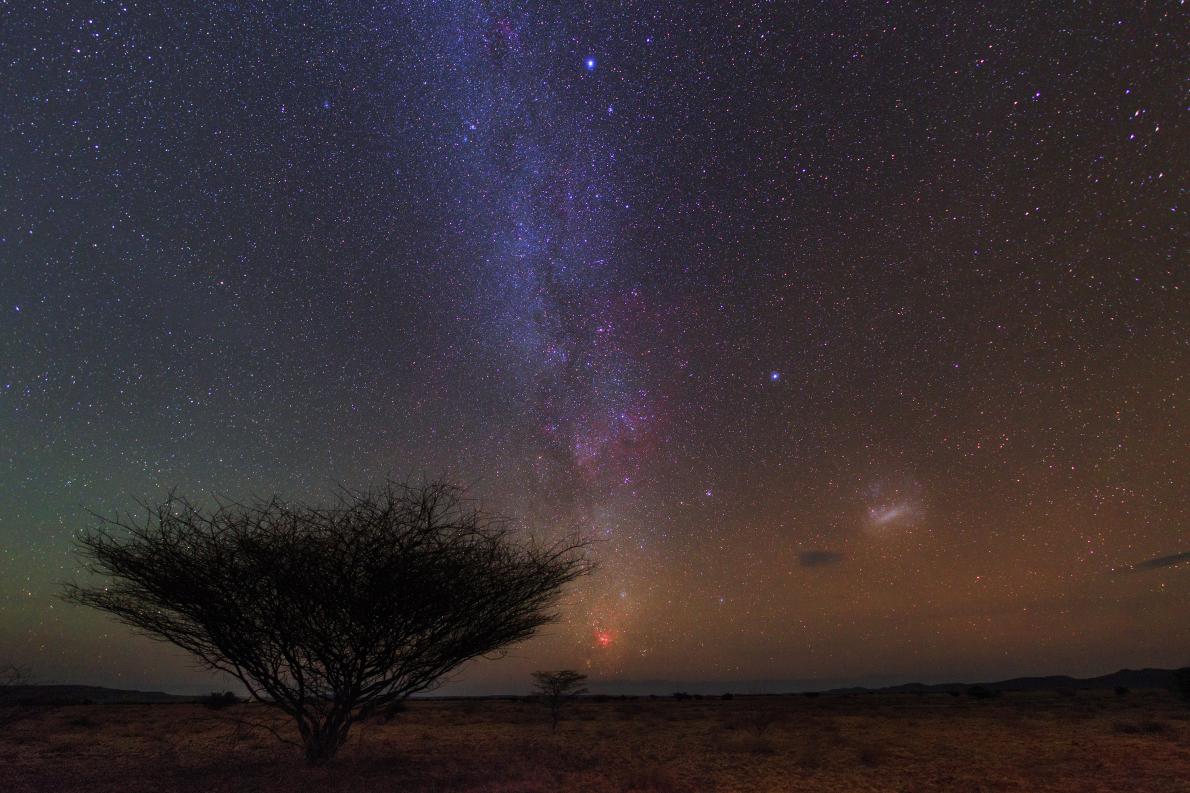 kenyapics's tweet photo. Africa is the world's only billion-star hotel. This is what a normal night sky looks in Samburu, Kenya. https://t.co/PfK2AGPpsv