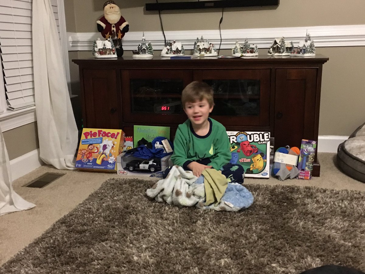 mros_view's tweet photo. 52of53: "Weekends with Ethan" Christmas weekend with Grandma and Grandpa from Florida! So many gifts and good times shared #ethan2016project https://t.co/6wds9vdYJ8