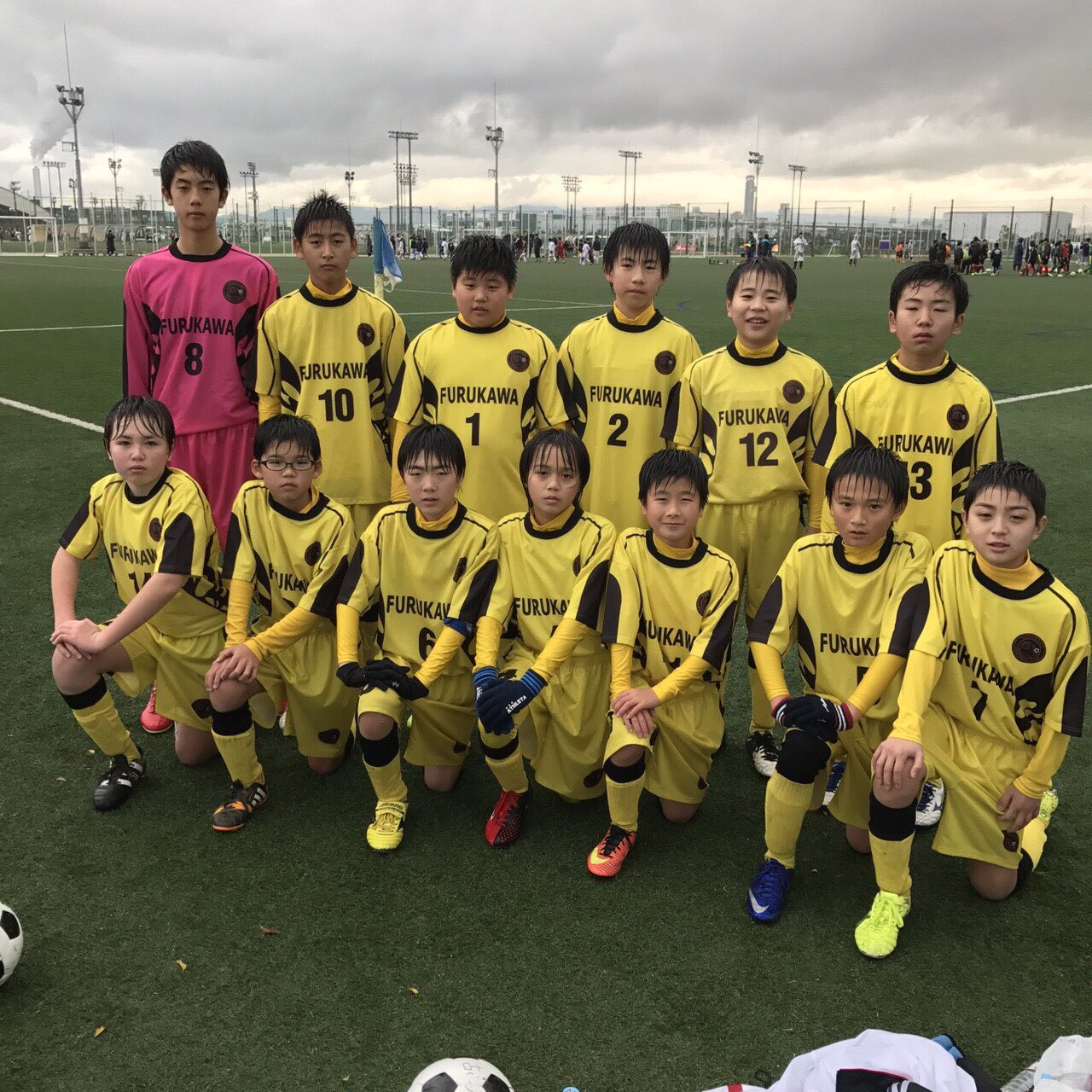 いわき古河f C ジュニア情報 大阪ガス杯16 予選リーグ 第1試合 対大和田sss 大阪 2 1 勝ち 第2試合 対fcひがしjr 富山 0 3負け 第3試合 対コスパfc 兵庫 0 3負け 予選リーグaブロック3位で明日の順位決定トーナメントに臨みます T Co