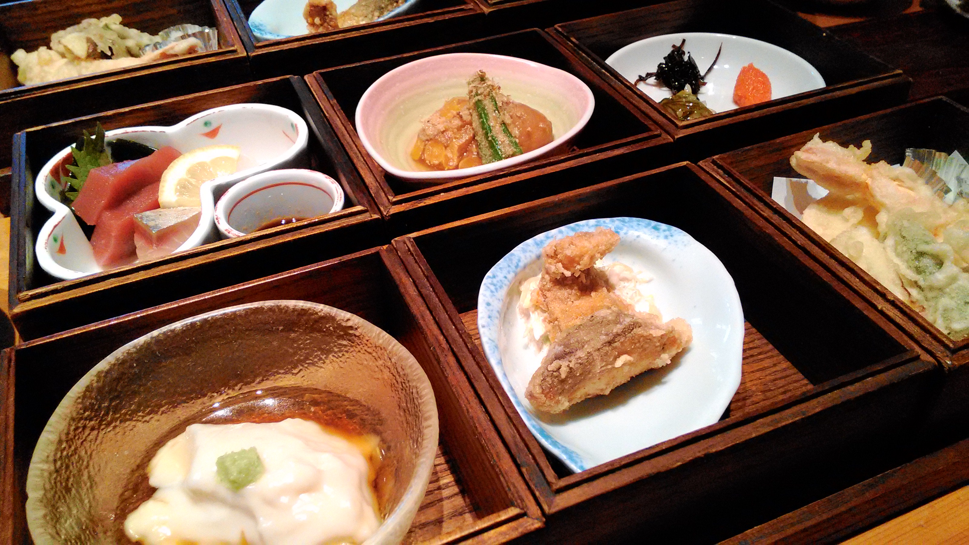 えごまゆ 休憩中 暖場 さん亀 岐阜市八代1 4 2センハウス 1f おすすめしたいお店 限定ランチ はお味 品数ともに満足します 一度夜に訪れてみたいのですが 交通手段の都合で未だ叶わずです ランチは売り切れることが多いので予約したほうが無難ですよ