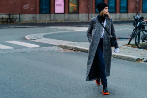 Sergiozarries's tweet photo. ¡No dejes que se te congelen las ideas! El street style nos muestra cómo llevar un beanie … https://t.co/MRV9INKSGb https://t.co/7bCnSuS2Ql