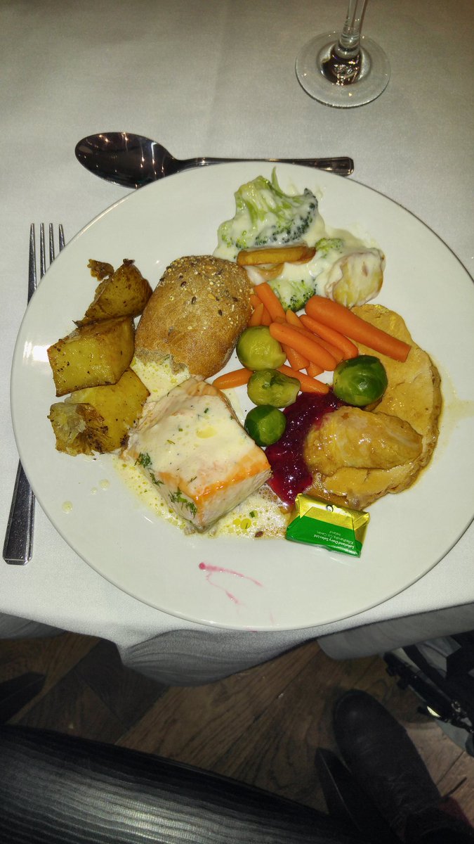kcbucci's tweet photo. Lovely food tonight @apsuabroad https://t.co/Z5HbUFVp1u