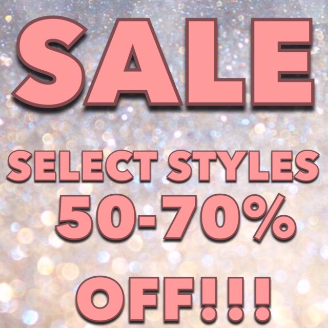 ShopCourtney's tweet photo. Get Them Before They're Gone! Our Boxing Day Sale Continues All Week Long! 🛍👏🏼🛍👏🏼🛍 https://t.co/3YIPpW82fx