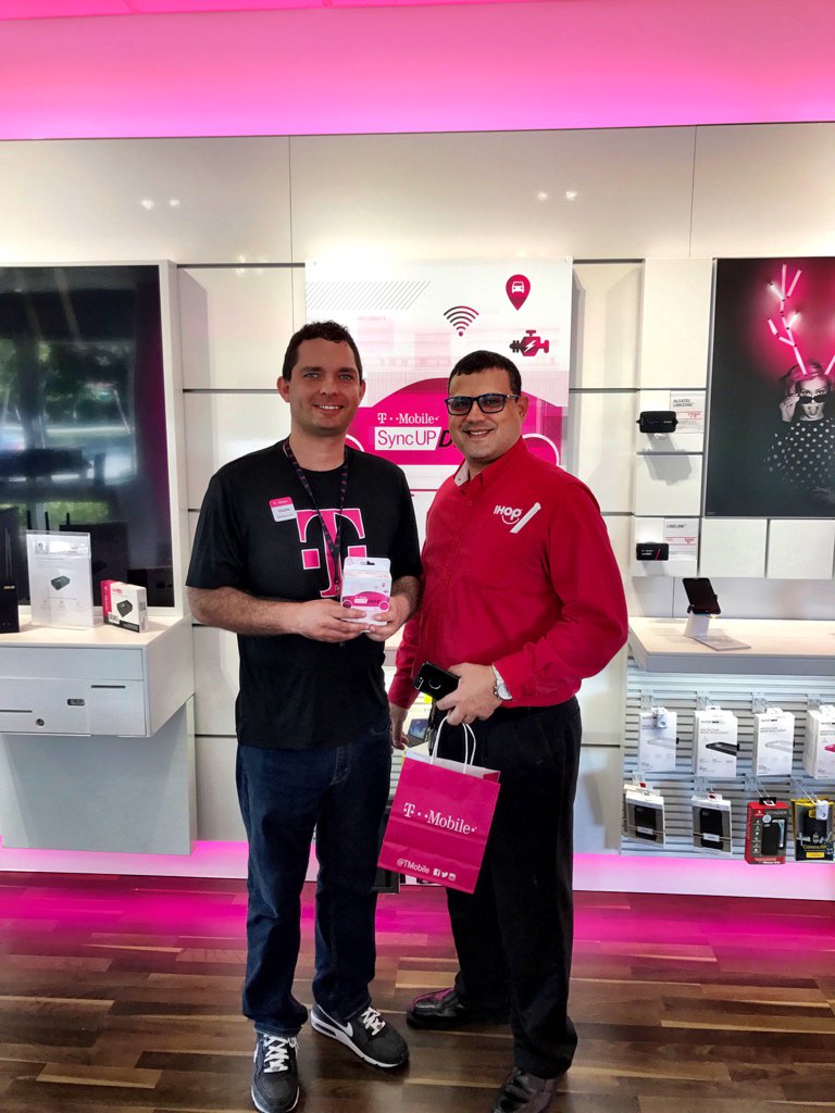 SyncUp for his business! @McLano @LazaroPaula01 @laudyflorentino @RJGomezIII @JohnLegere