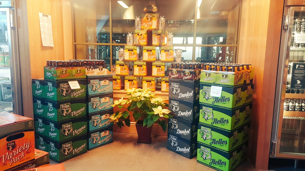 vonTrappBrewing's tweet photo. Come in, take the holiday load off with a von Trapp Lager. We'll be happy to serve you! Prost! #getagiftcard #Giftshop #Bierhall #giftgiving https://t.co/OU1drHxL83