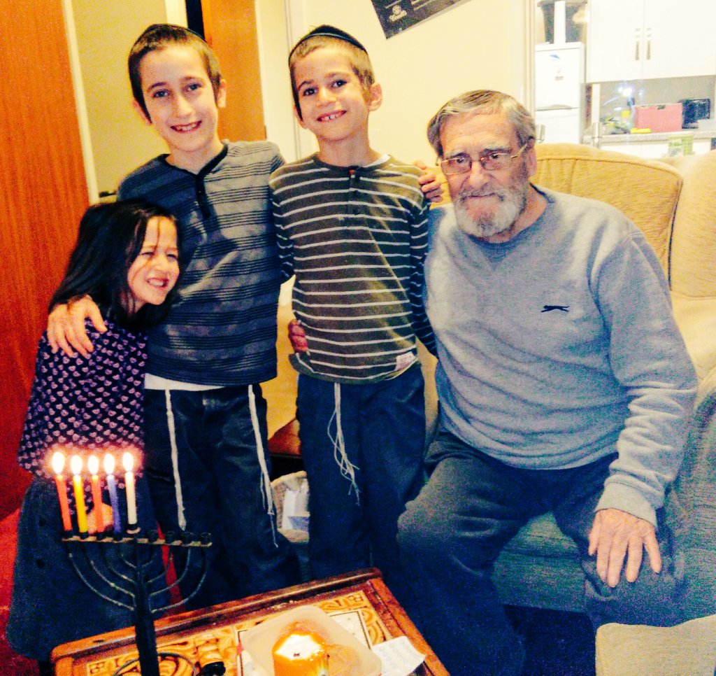 ZalmanLewis's tweet photo. #ShareTheLights #Chanukah #BrighterBrighton #FourthCandle because 3 candles was so yesterday... https://t.co/jwAEN2DuY2