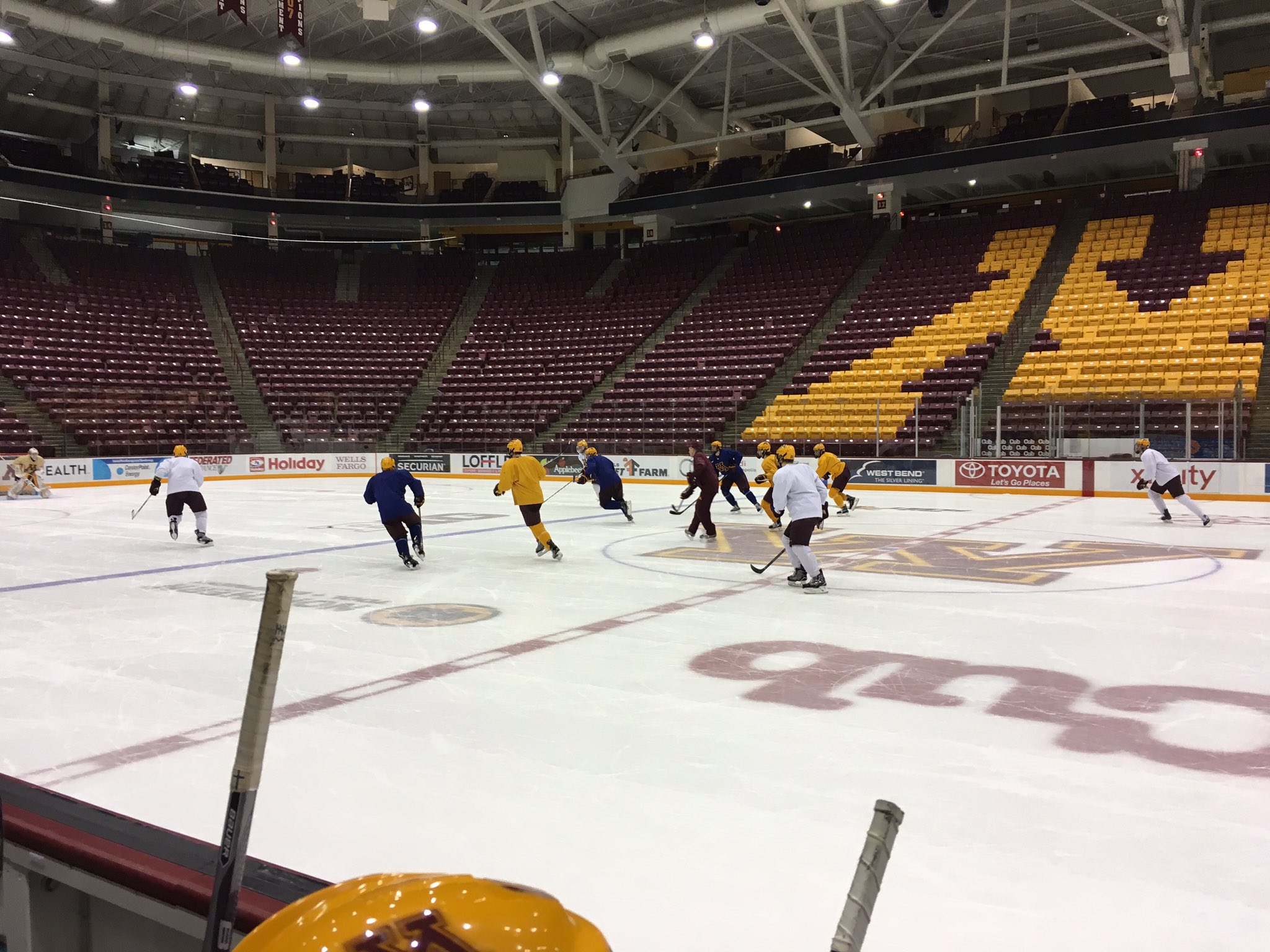 Minnesota M Hockey on Twitter "Back to work. Gophers 〽️🏒…