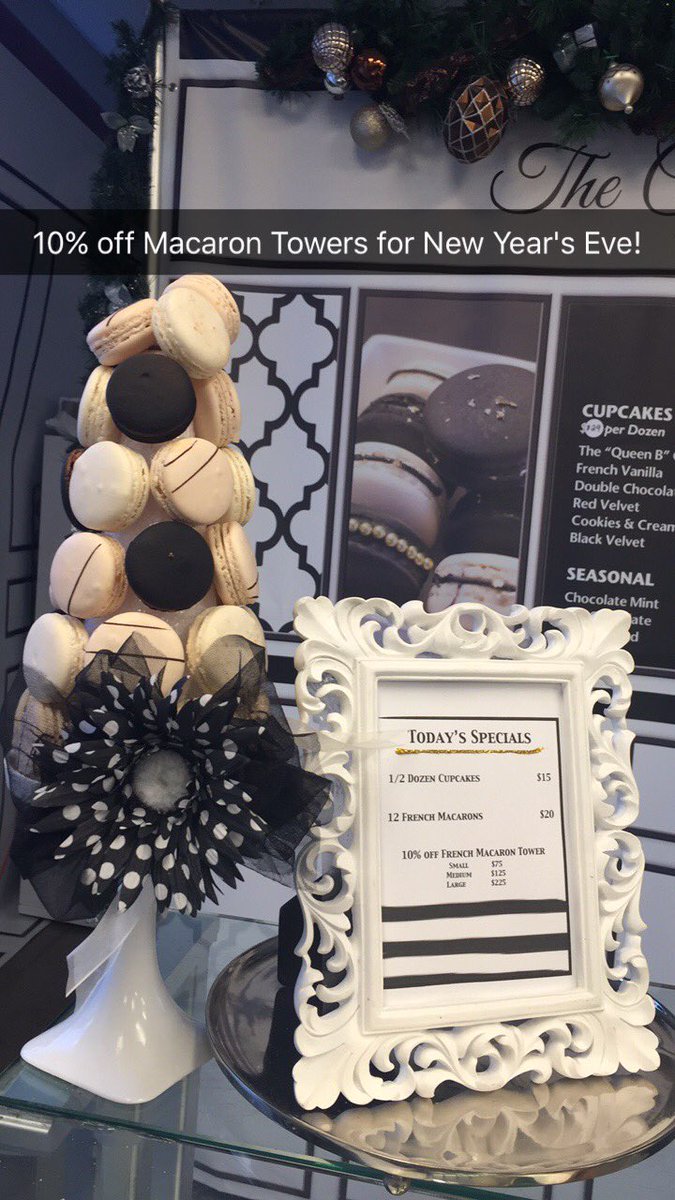 BTCCupcakes's tweet photo. 10% off #FrenchMacaron towers for New Years Eve! Call us of visit our Pop-Up Store @TorontoPO! #thecupcaketruck https://t.co/CsFkexDlXI