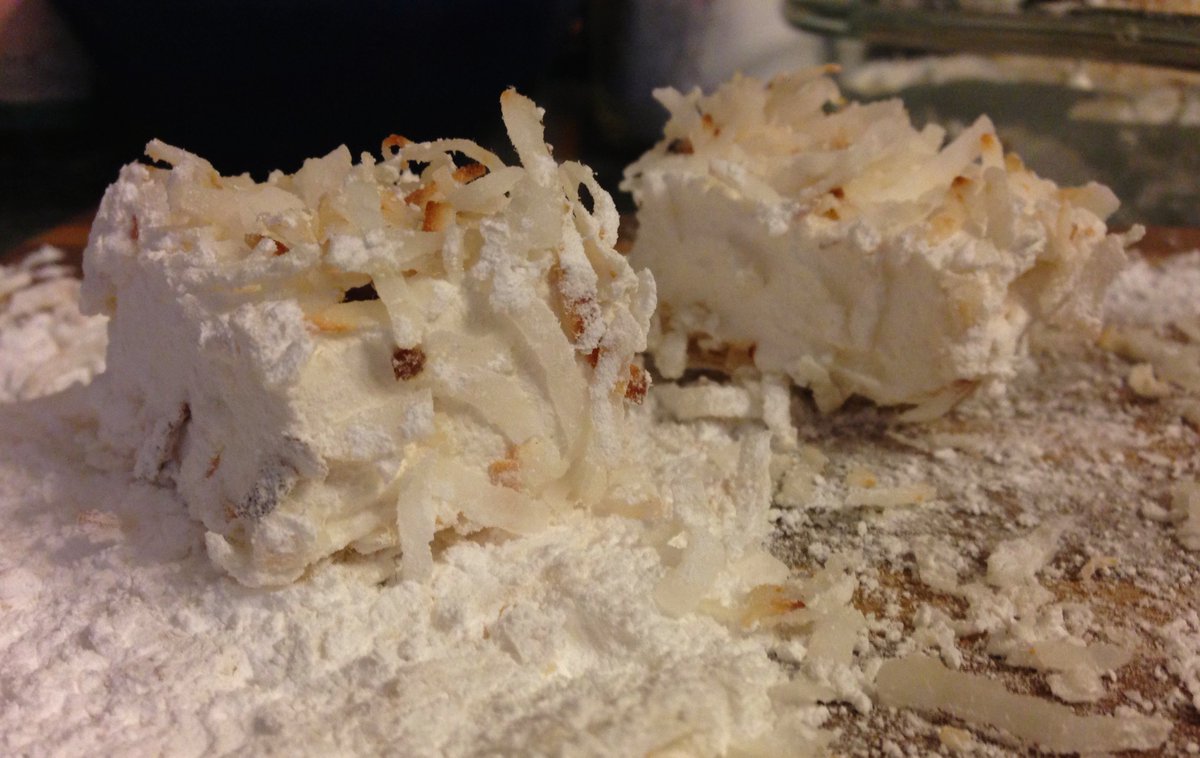 SugarSource's tweet photo. Never made homemade marshmallows? Give it a try - it's totally worth it! https://t.co/5T4A4Hdv61 #sugarsource #winter #holiday https://t.co/yWWJfupjm3