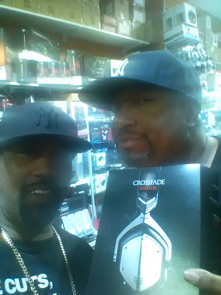LegendaryCOOLV's tweet photo. #Mellstarr told me to get these New #Crossfade Headphones yeah we here Baby #RockandSoul #TheSymphony Let's Go! https://t.co/V3rlB5cFdb