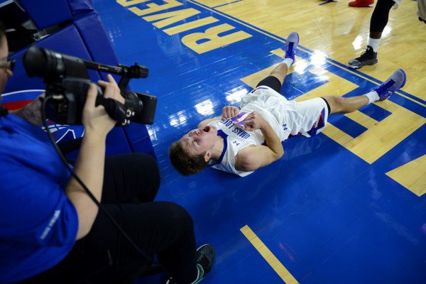 UMLConnector's tweet photo. #1: @KGaud123 profiles rising @RiverHawkMBB star @isaac_white12 (2,471 views): https://t.co/dHd1ReuW9Z #UML2016 https://t.co/8h2tz9b4XX