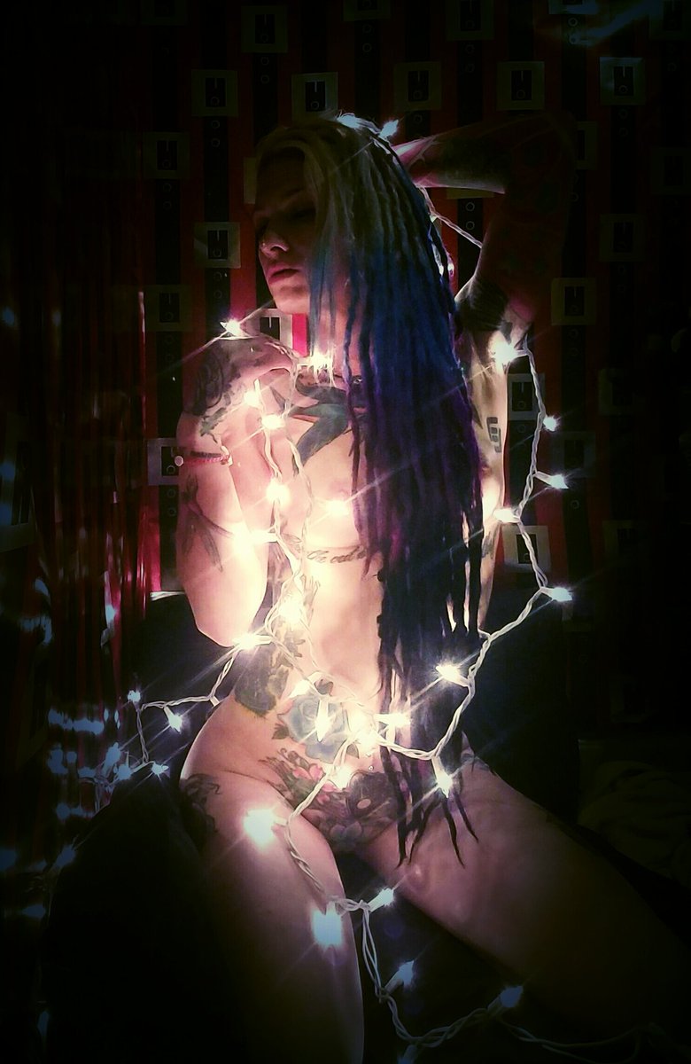 modifiedmodel's tweet image. Happy holidays all. #Christmas #nsfw #adultalt. #tattooed #christmaslights #dreadlocks #dreads #inked #followme