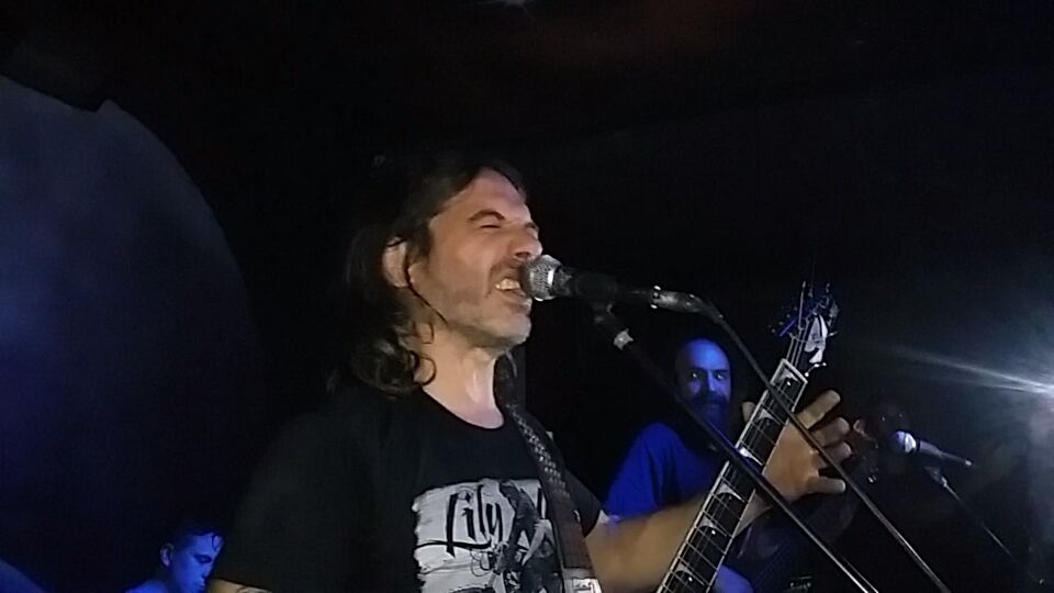 Gracias Luciano Napolitano de <a href="/LovorneRock/">LOVORNE</a> por la buena ondas en NOCHE VUDU el 10/12 en Jose C. Paz. La pasamos genial. <a href="/fmestudio2/">Estudio 2 | 105.9 Pilar 🔊</a>