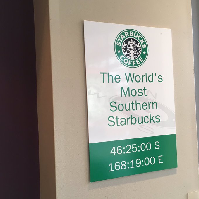 世界で1番南にあるスタバに来たよ！I'm @ the world's most Southern Starbacks! ☕️ https://t.co/YXLN4V00AH<a href="/tag/%E3%82%B0%E3%83%A9%E3%83%89%E3%83%AB%E8%87%AA%E7%94%BB%E6%92%AE%E3%82%8A%E9%83%A8"class="tags"><span>#グラドル自画撮り部</span></a>