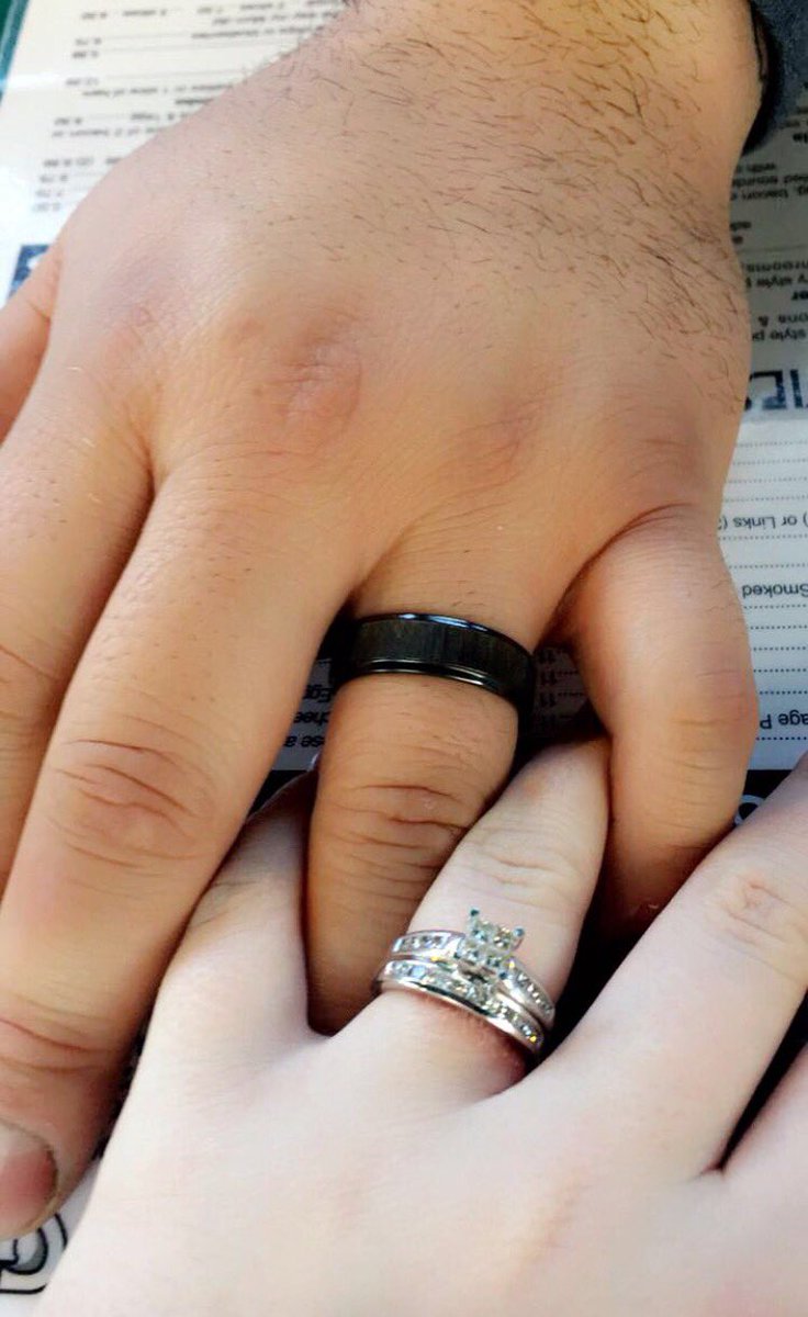 briflea1997's tweet photo. Yesterday, I married my best friend💜 Mr. and Mrs. Cortez! https://t.co/1NPamoYnC5