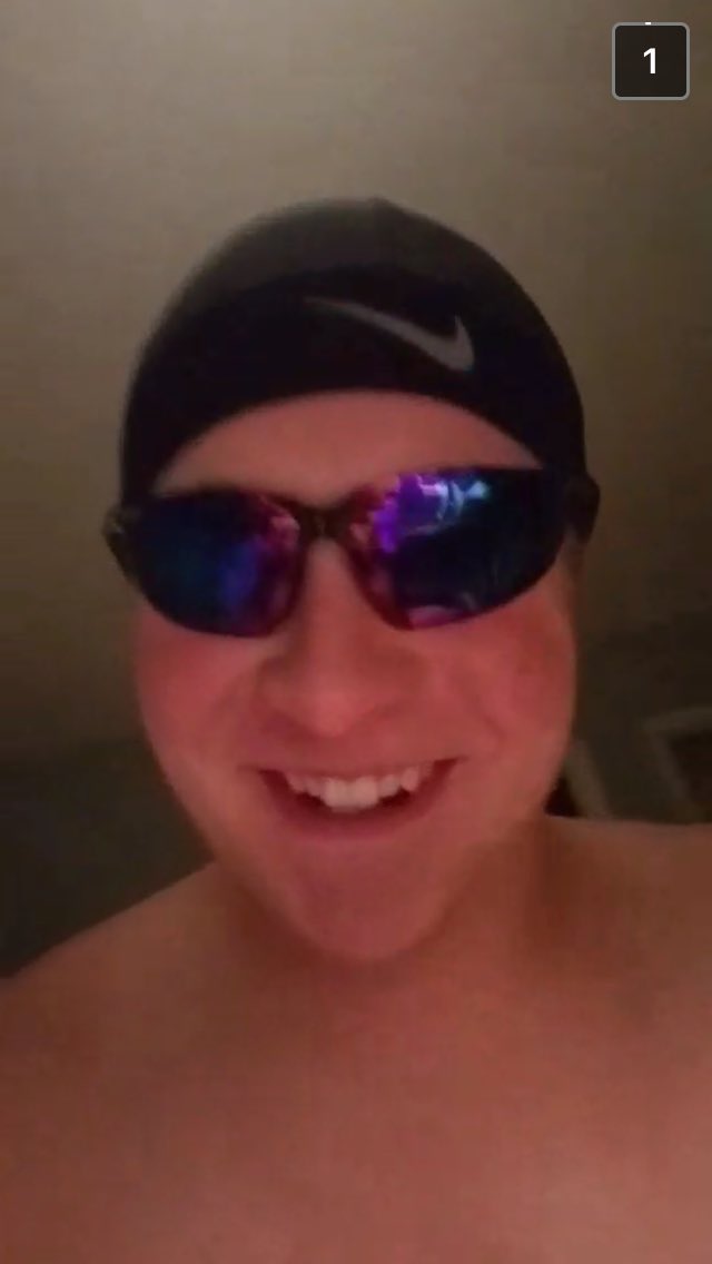 martins_arm_'s tweet photo. bout to dive into the DM's https://t.co/YiYqxfiSfF