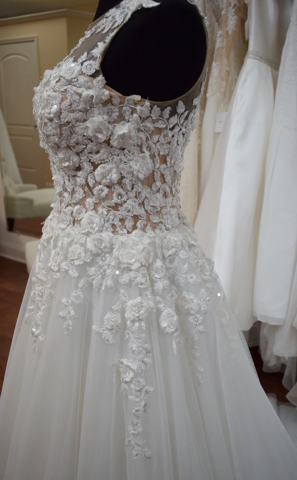 Donnas_Bridal's tweet photo. This Stunning Pronovias Gown is in our Northbrook store!
For Appointments please see our website. 
https://t.co/8ATlbDKT5b https://t.co/7qMt9NLkny