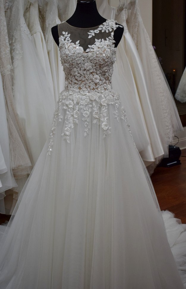 Donnas_Bridal's tweet photo. This Stunning Pronovias Gown is in our Northbrook store!
For Appointments please see our website. 
https://t.co/8ATlbDKT5b https://t.co/7qMt9NLkny