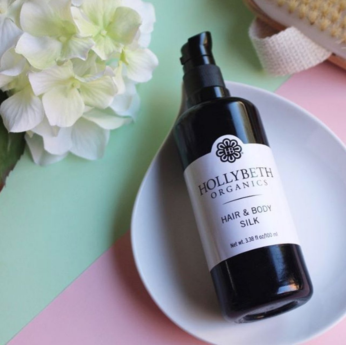 #NaturallyKeri shares how <a href="/HBOrganics/">HollyBeth Organics</a> keeps her skin and hair smooth &amp; hydrated: instagram.com/p/BNXSqkKg4gO/…