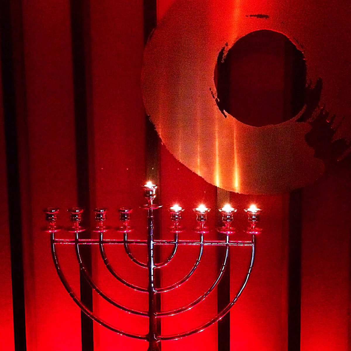 ReserveCutNYC's tweet photo. Wishing everyone a Happy #Hanukkah 🕎 From the Reserve Cut Family! https://t.co/MNNoLoHEuS